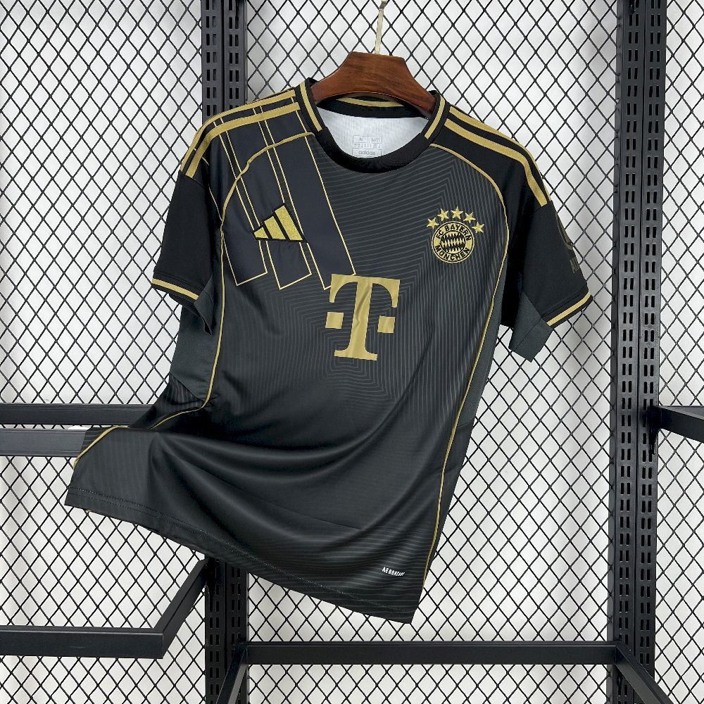Bayern Munich 2025-26 Black Gold Special Edition Football Jersey S-XXL