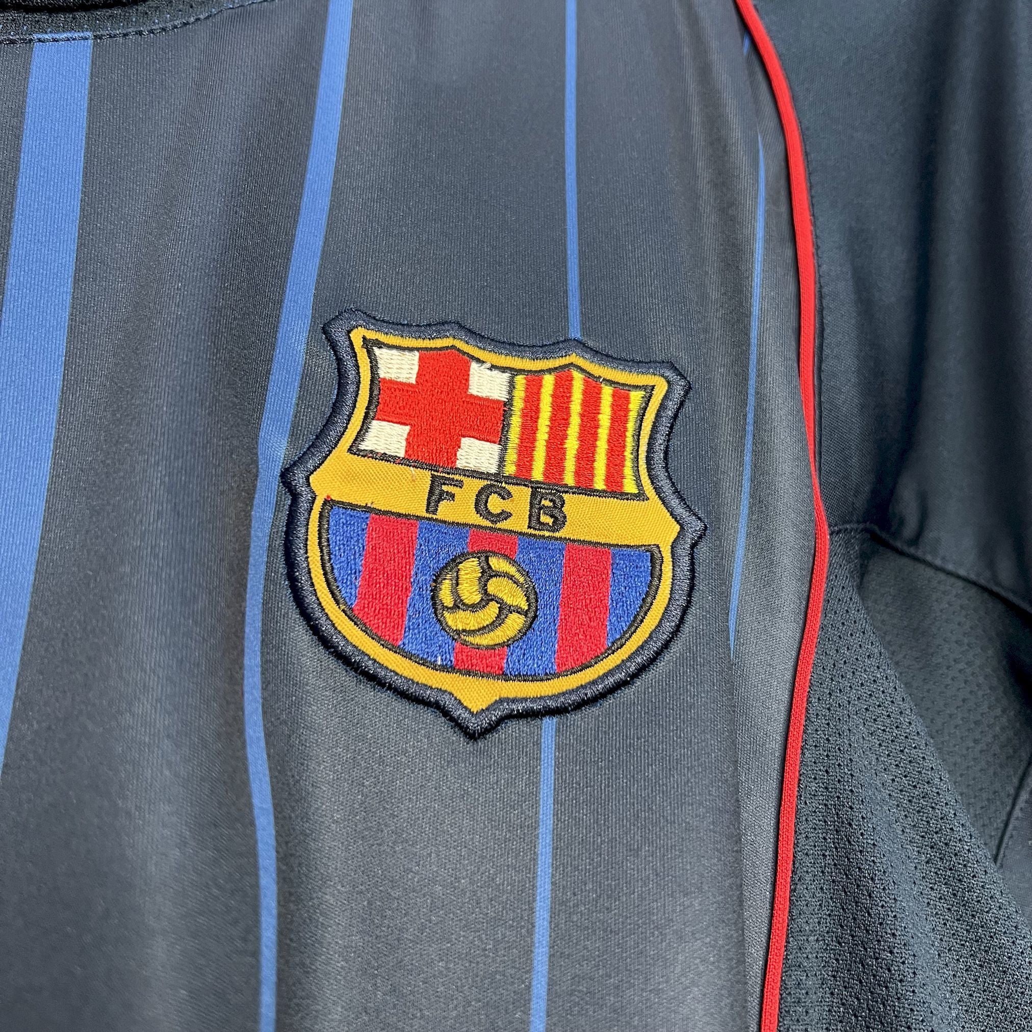 Barcelona 2004-05 Away Retro Jersey S-XXL
