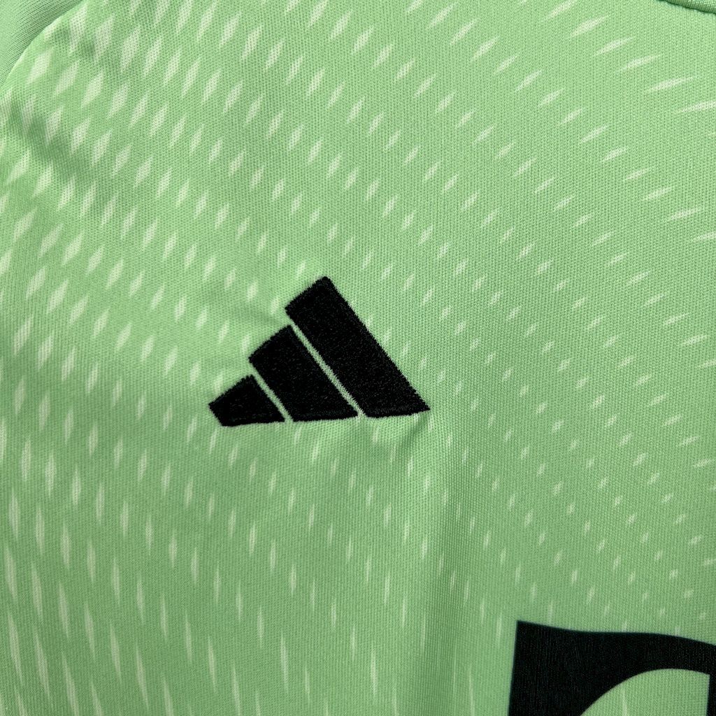 Bayern Munich 2025-26 Green Goalkeeper Kids Kit S-XXL