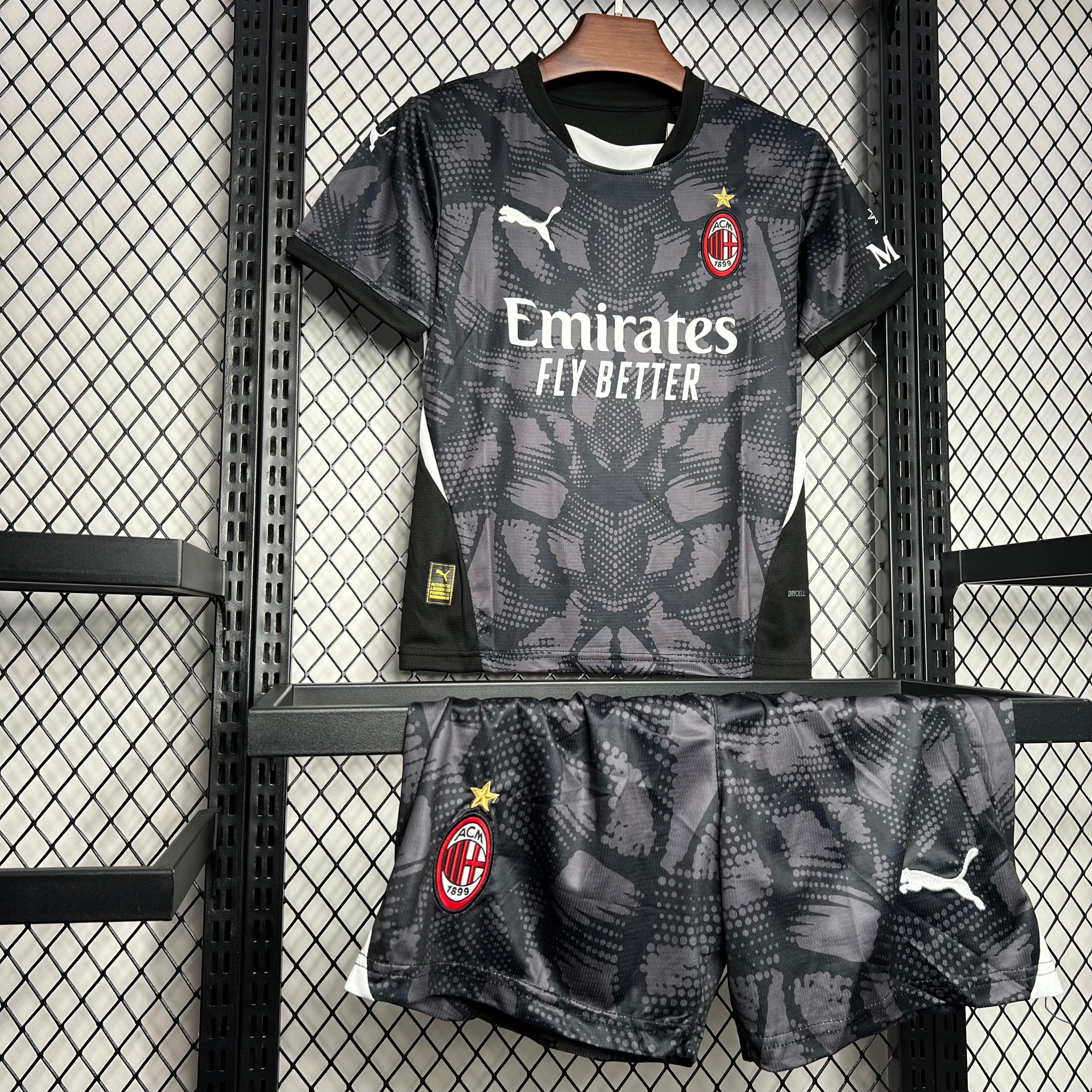 AC Milan 2024-25 Goalkeeper Jersey Black Kids Kit S-XXL