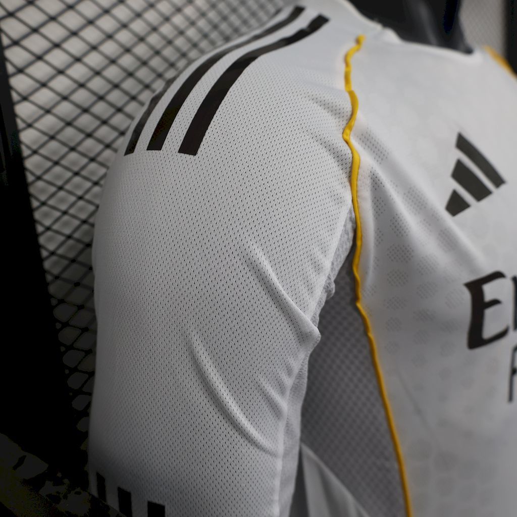 Real Madrid 2025-26 Home Long Sleeves Jersey Player Version S-XXL