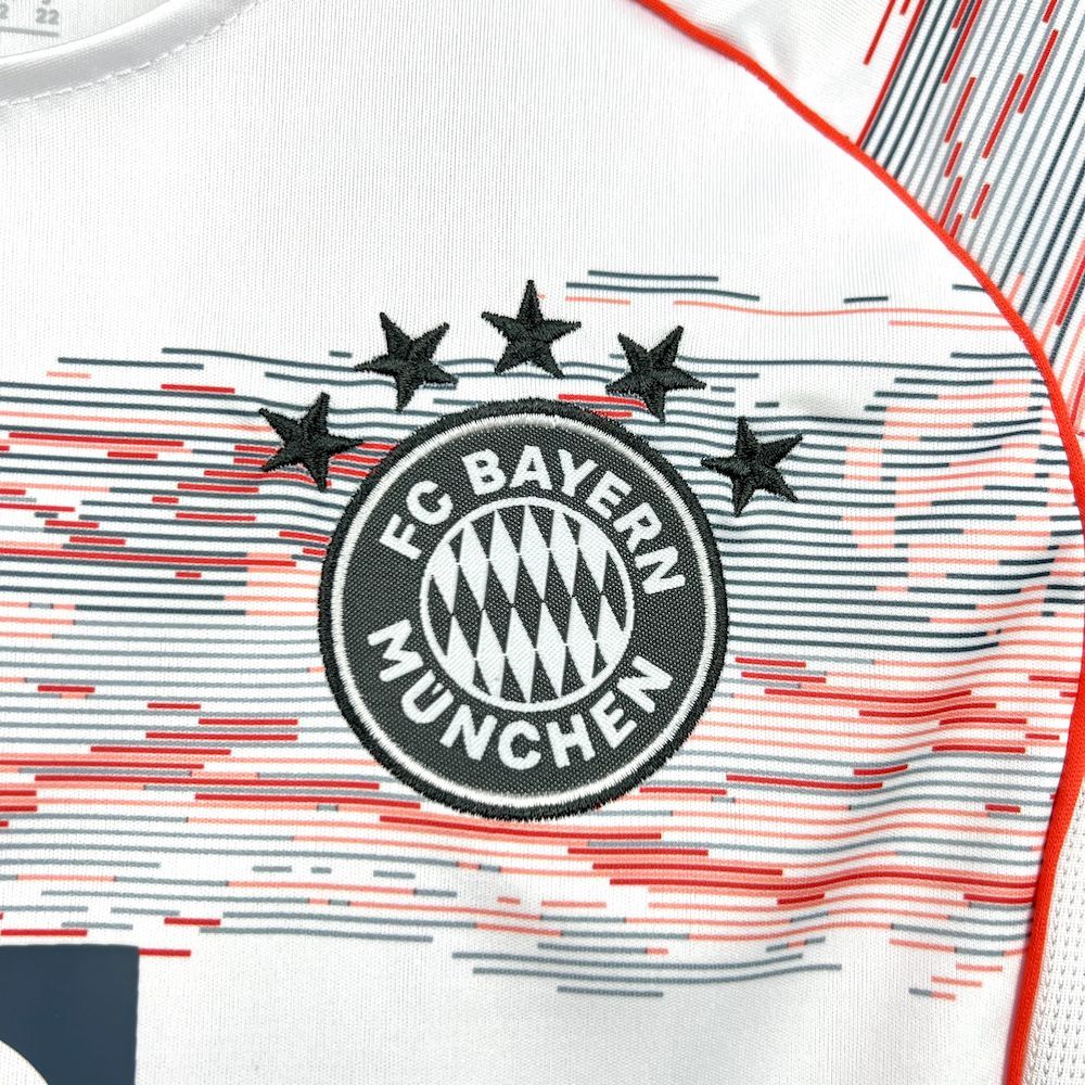 Bayern Munich 2025-26 Away Kids Kit S-XXL