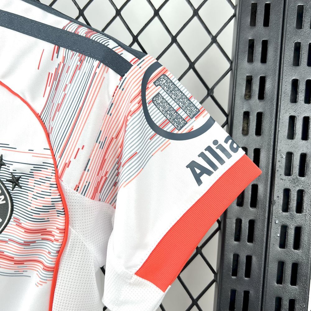 Bayern Munich 2025-26 Away Kids Kit S-XXL