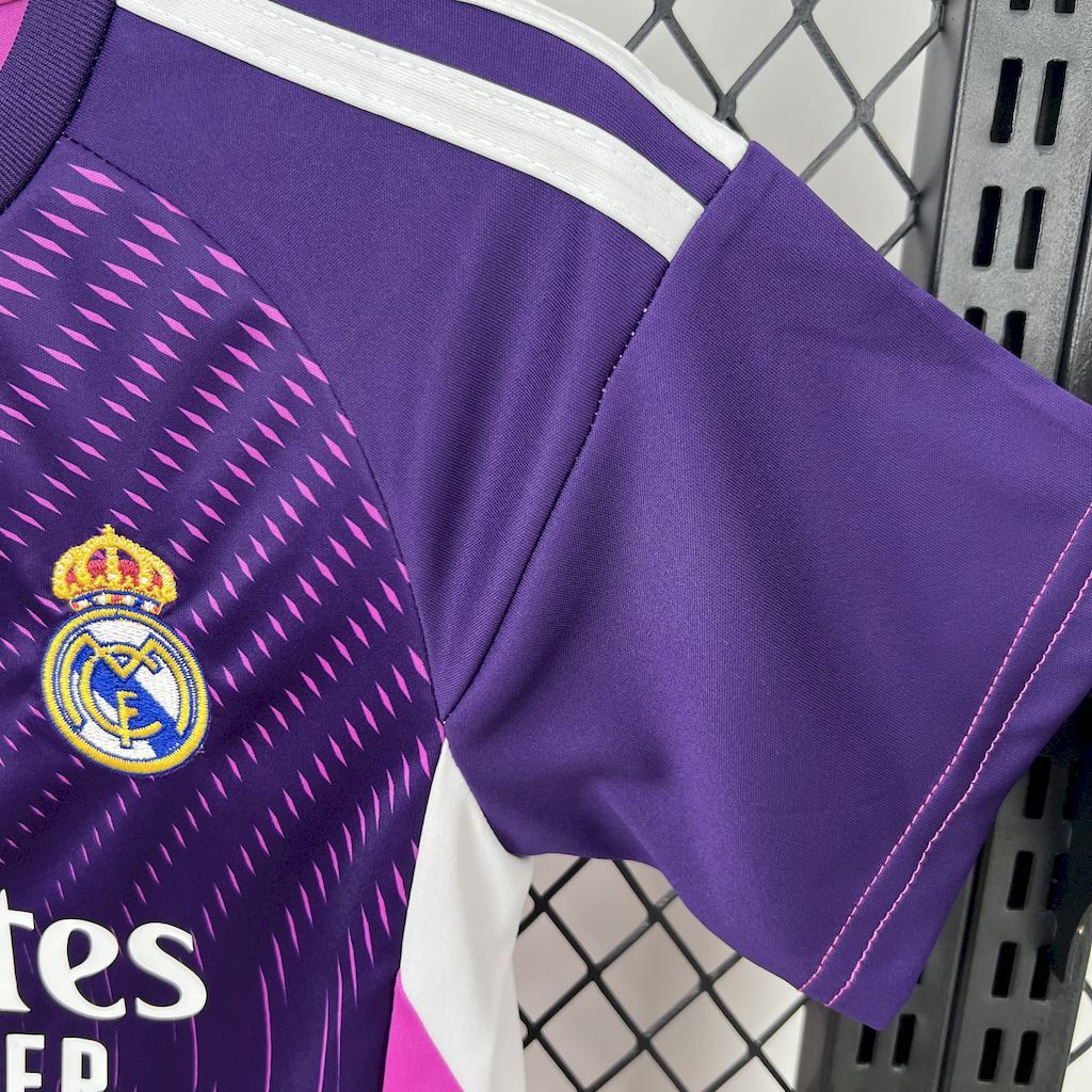 Real Madrid 2025-26 Purple goalkeeper Kids Kit S-XXL