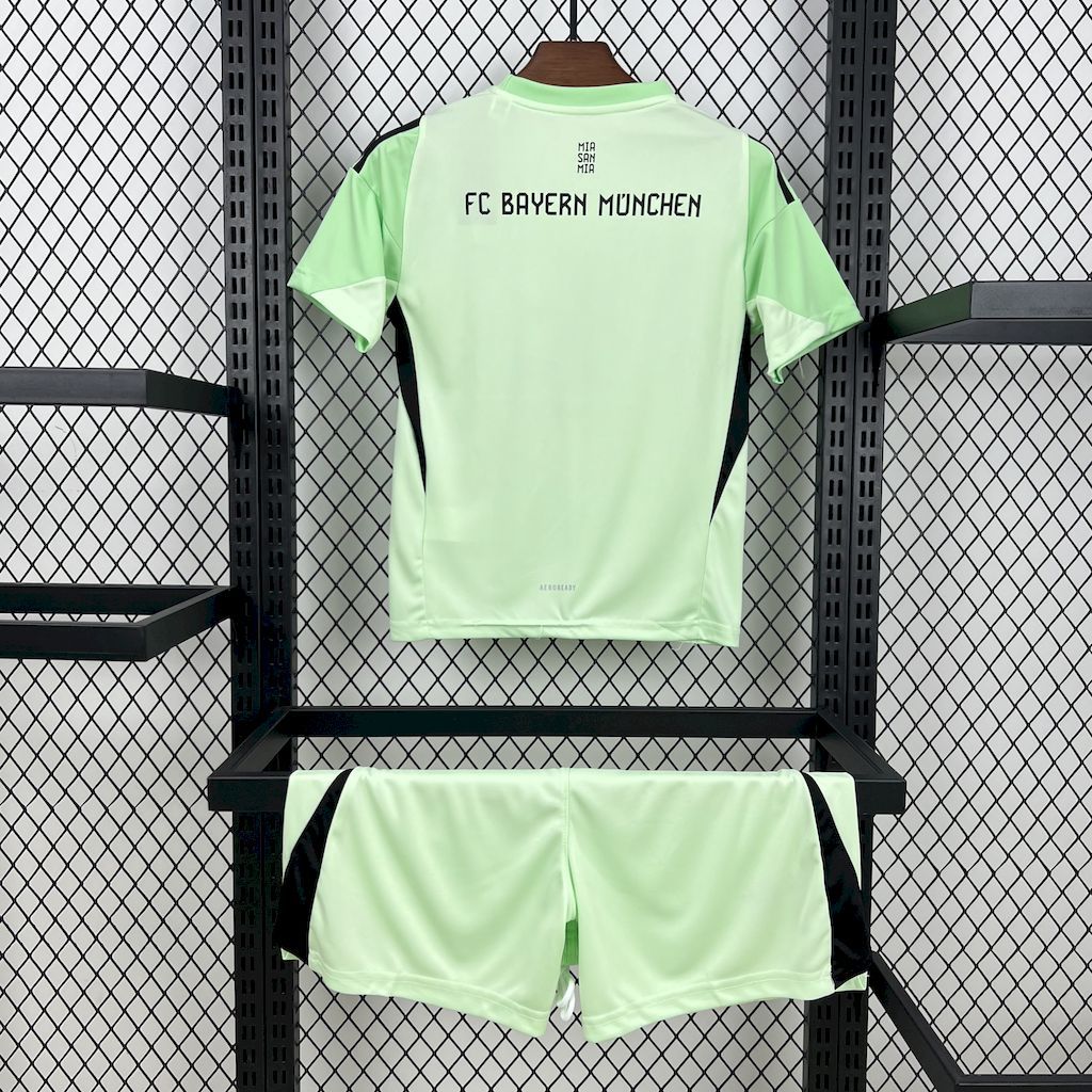 Bayern Munich 2025-26 Green Goalkeeper Kids Kit S-XXL