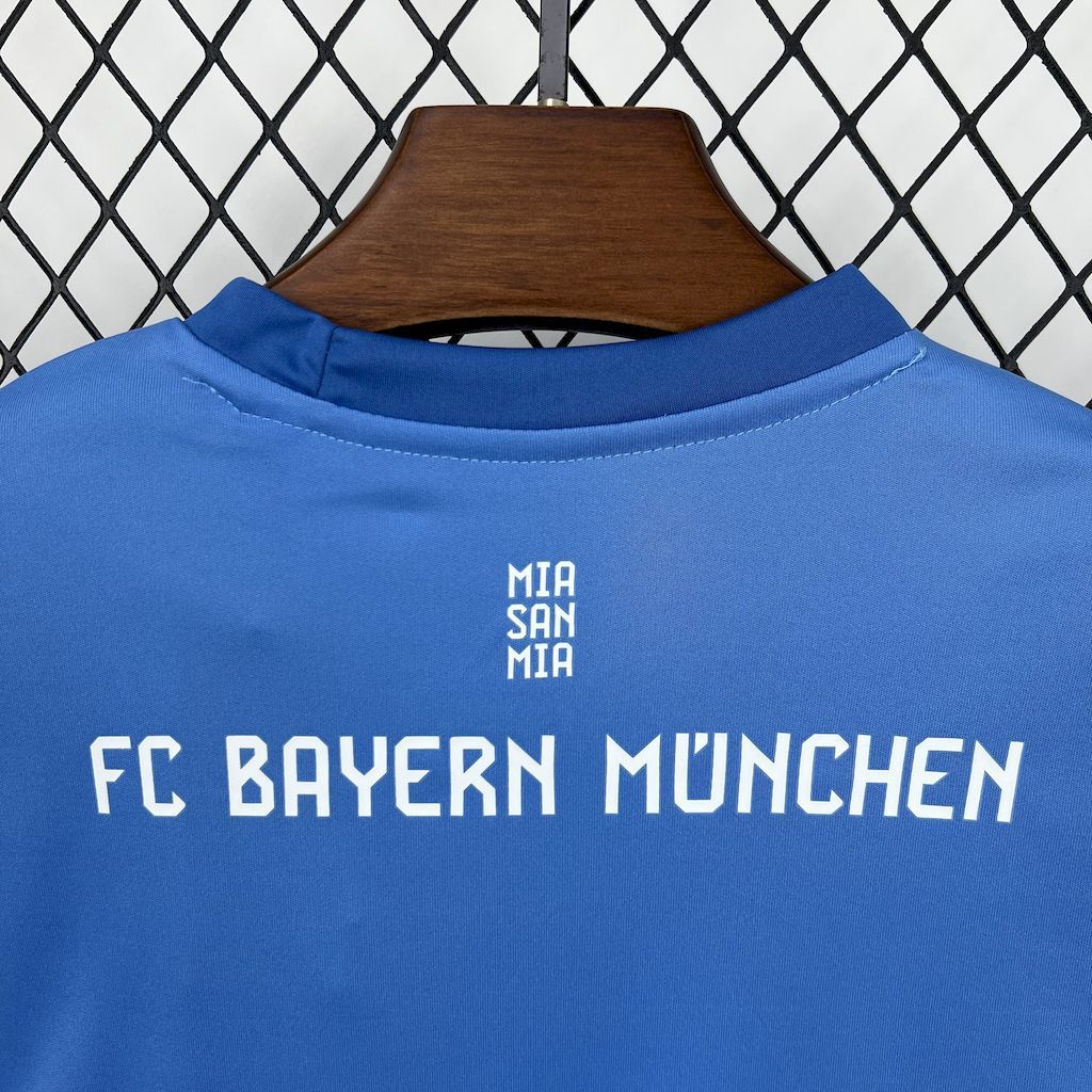 Bayern Munich 2025-26 Blue Goalkeeper Kids Kit S-XXL
