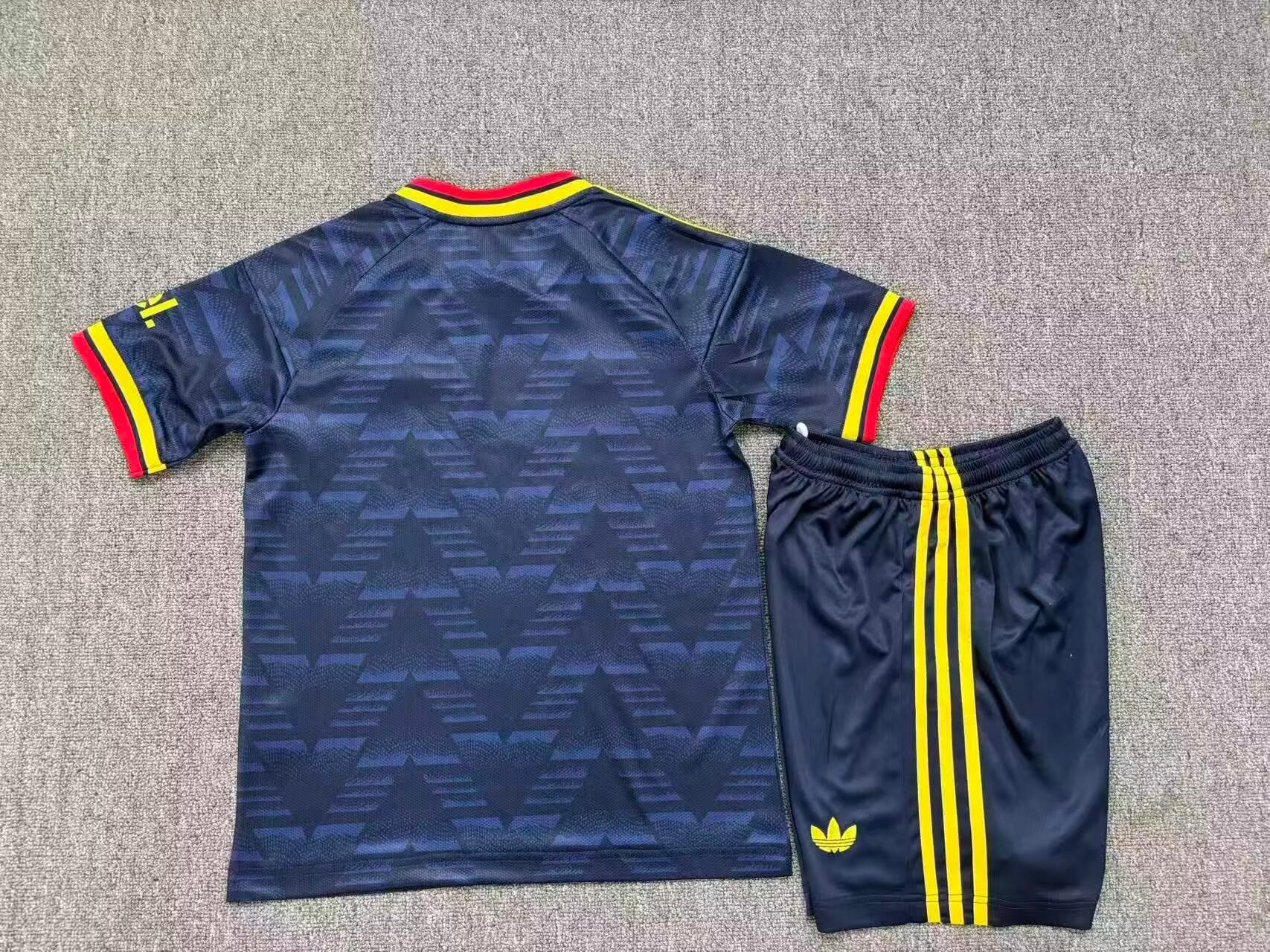 Arsenal 2026-27 Away Kids Kit