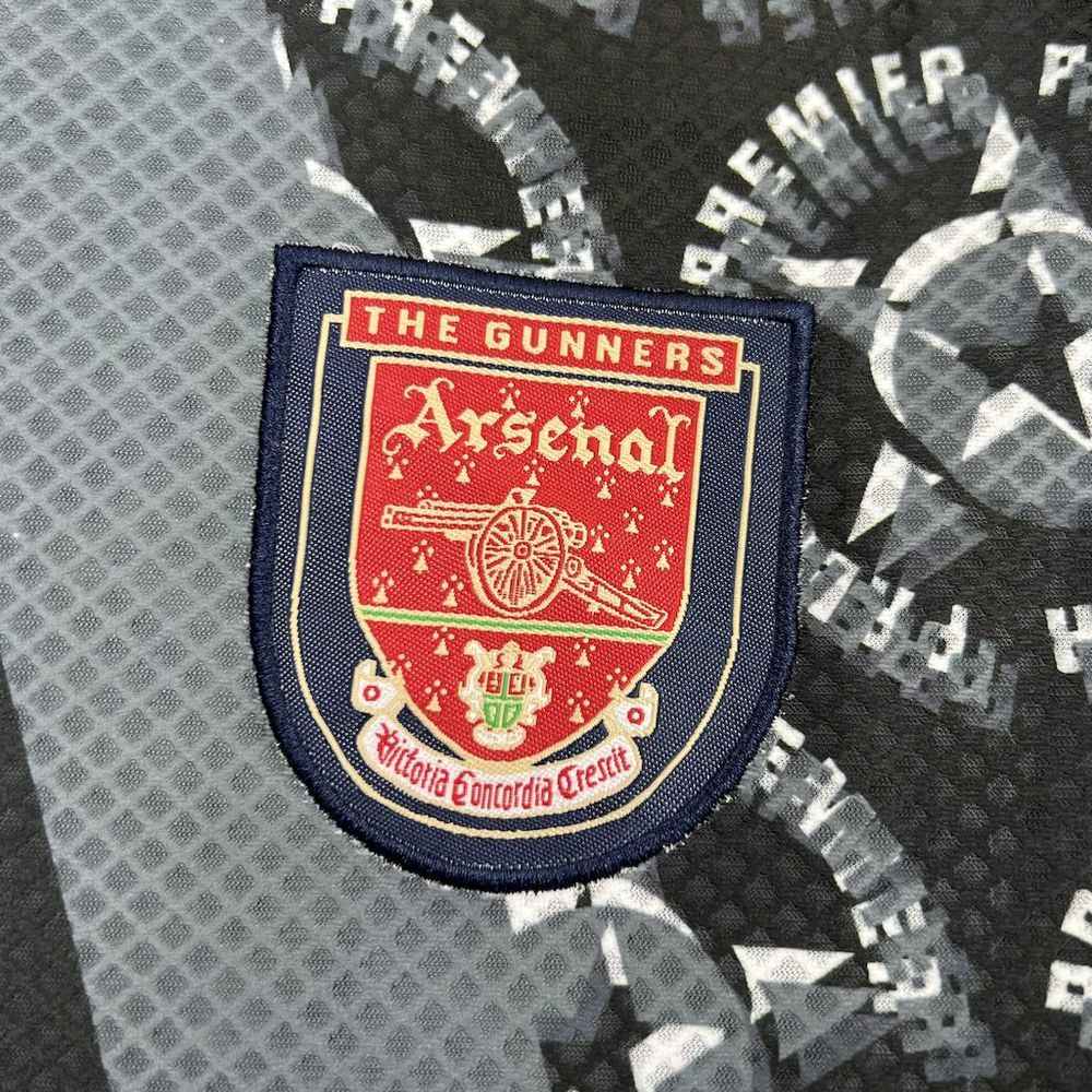 Arsenal 94-95 Black Goalkeeper Long Sleeve Retro Jersey