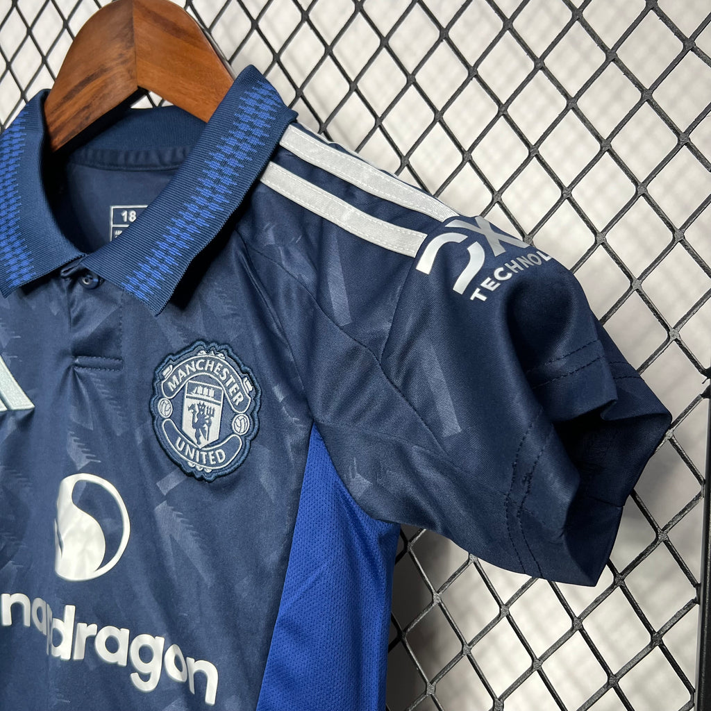 Manchester United 2024-25 Away Kids Kit