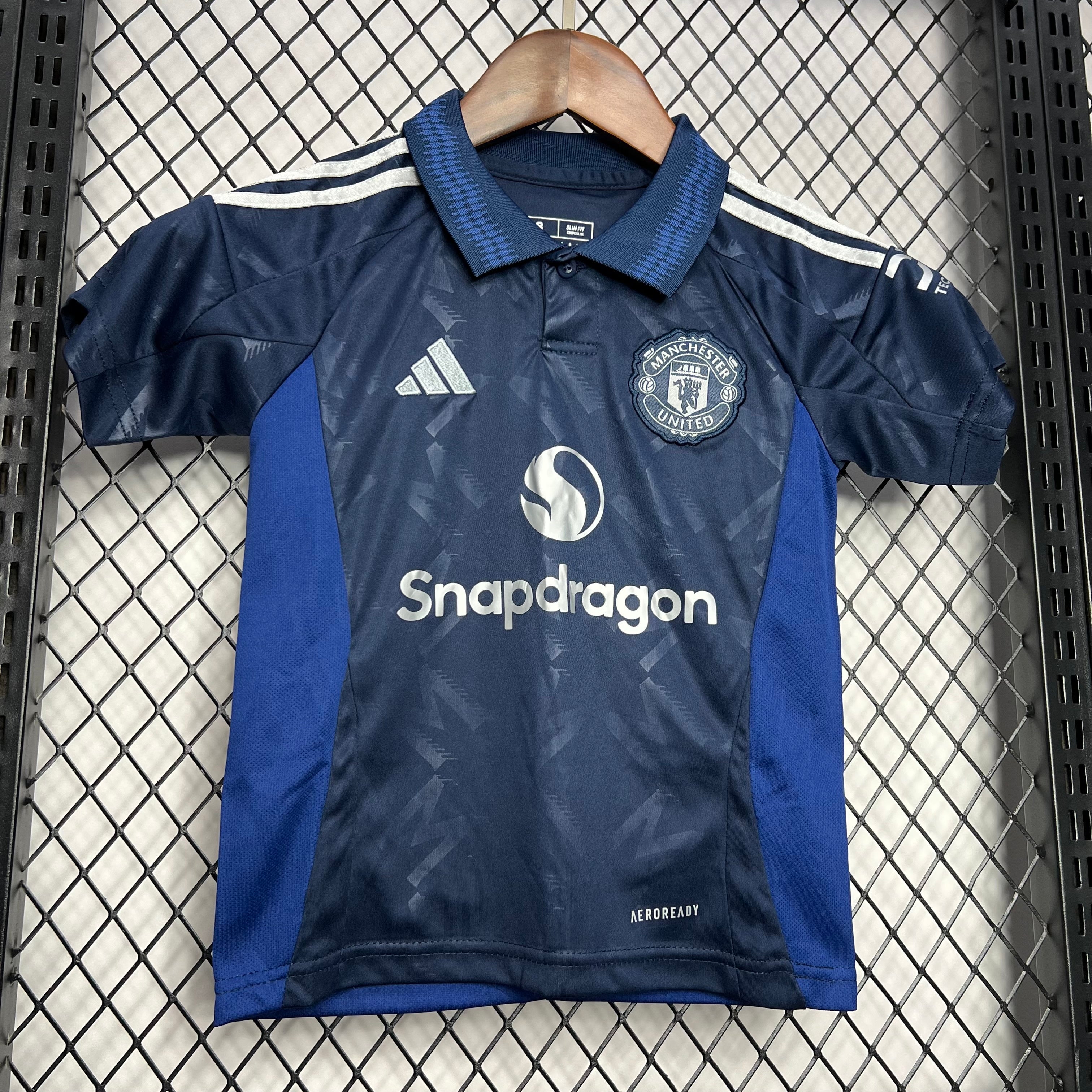 Manchester United 2024-25 Away Kids Kit