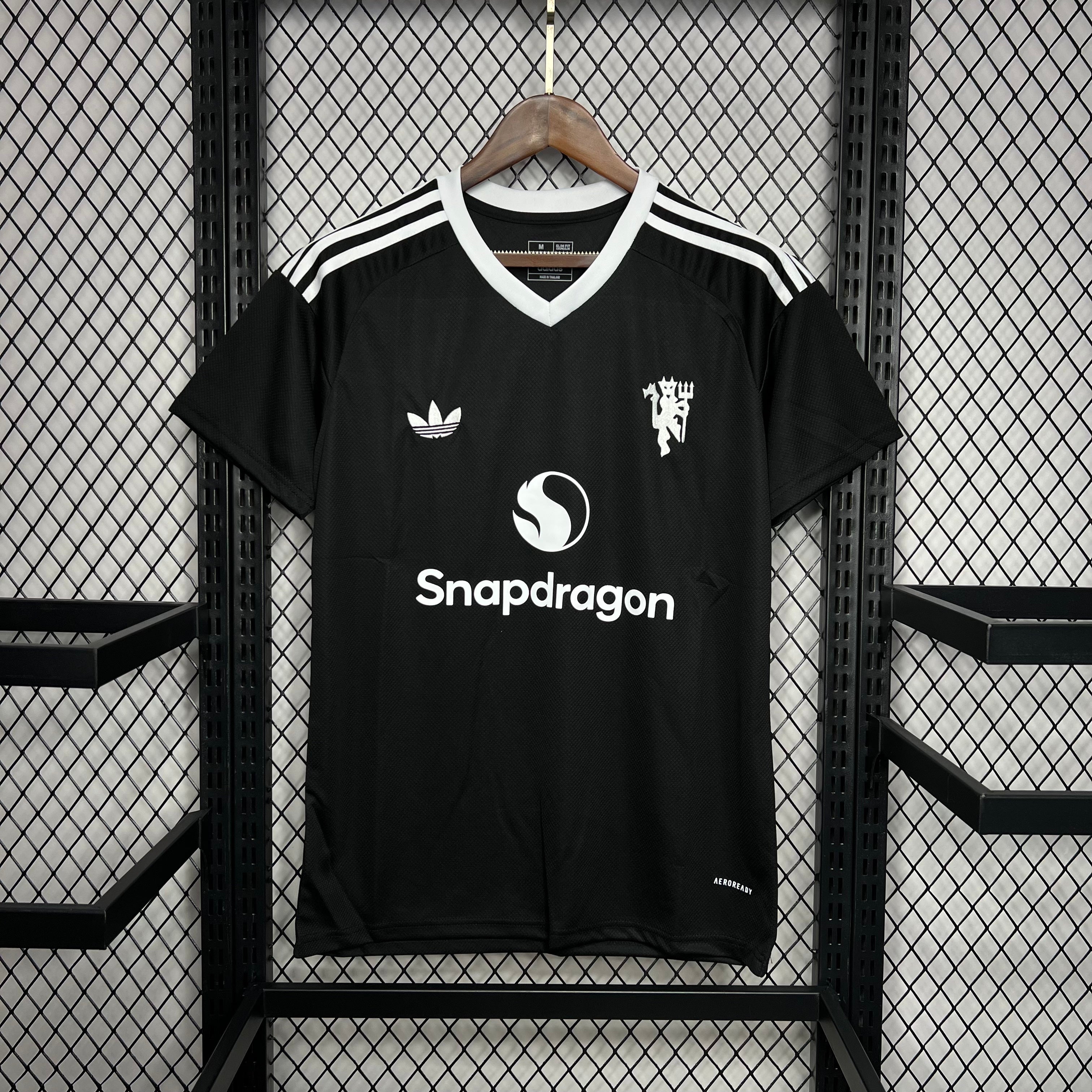 Manchester United 2024-25 Fourth Goalkeeper Jersey