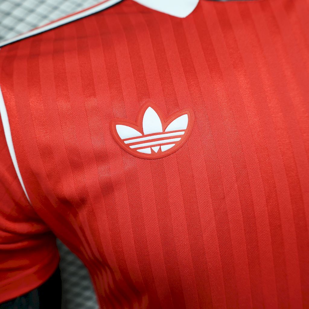Manchester United 2025-26 Terrace Icons Jersey Player Version