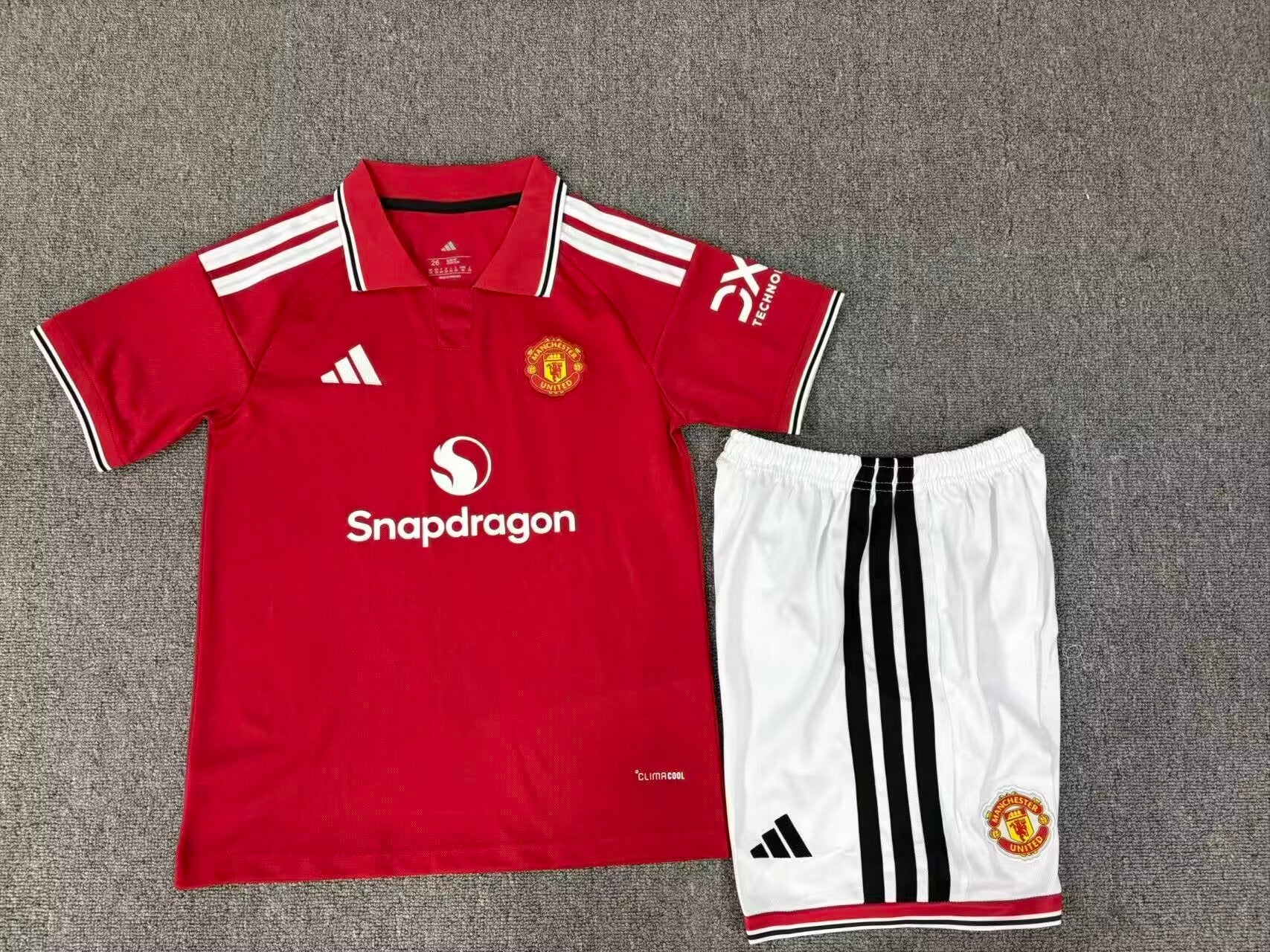 Manchester United 2026-27 Home Kids Kit Size16-28