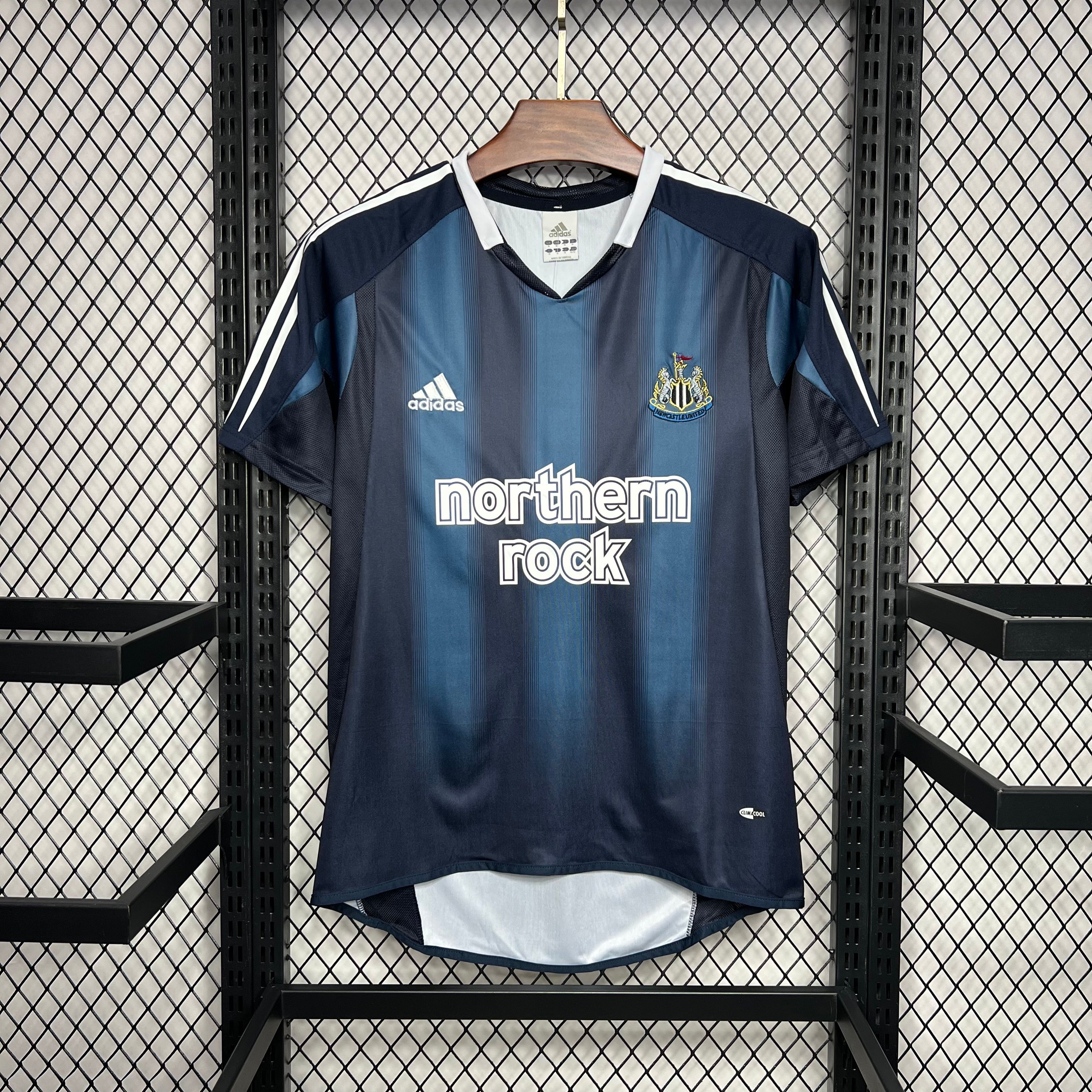 Newcastle United 2004-05 Away Retro Jersey