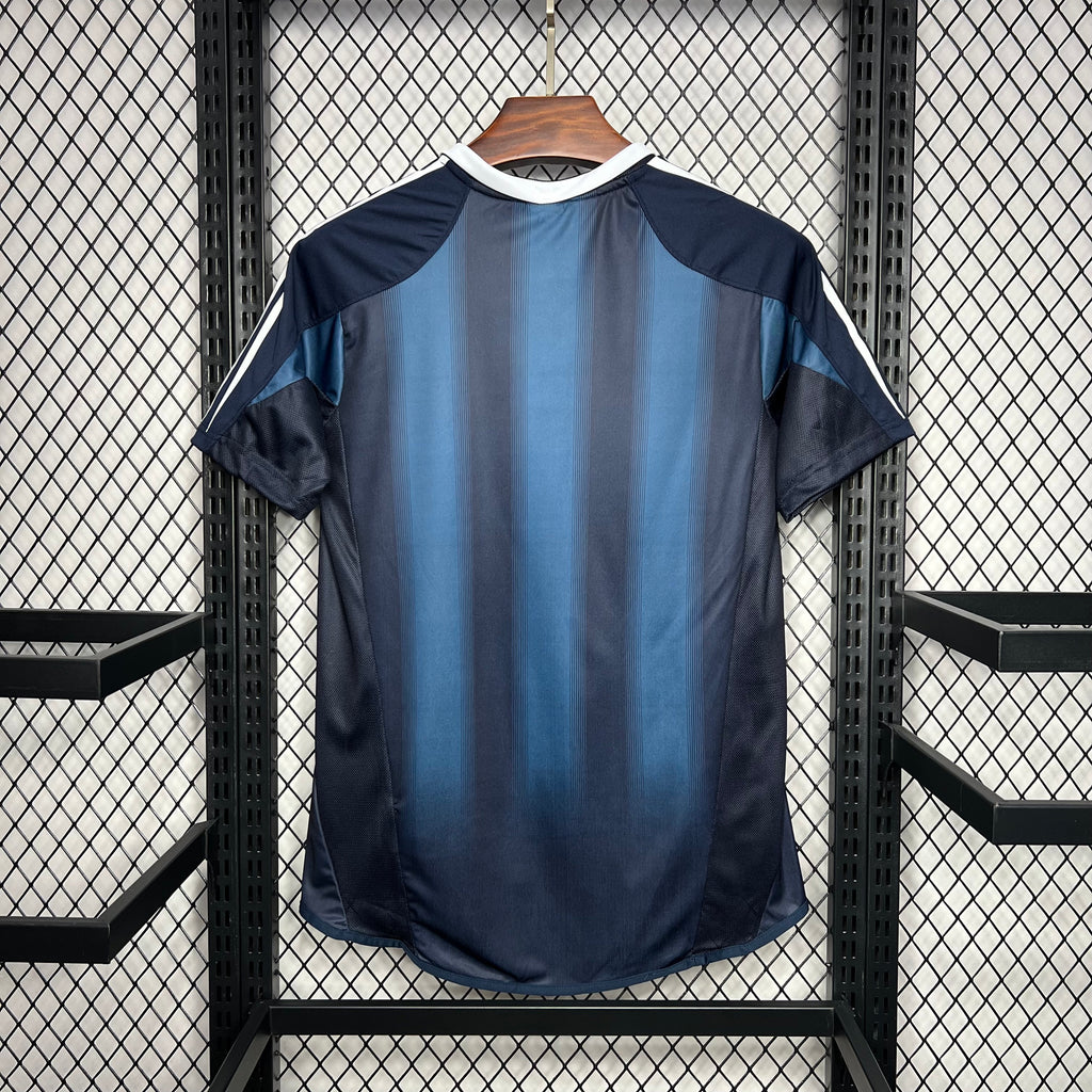 Newcastle United 2004-05 Away Retro Jersey