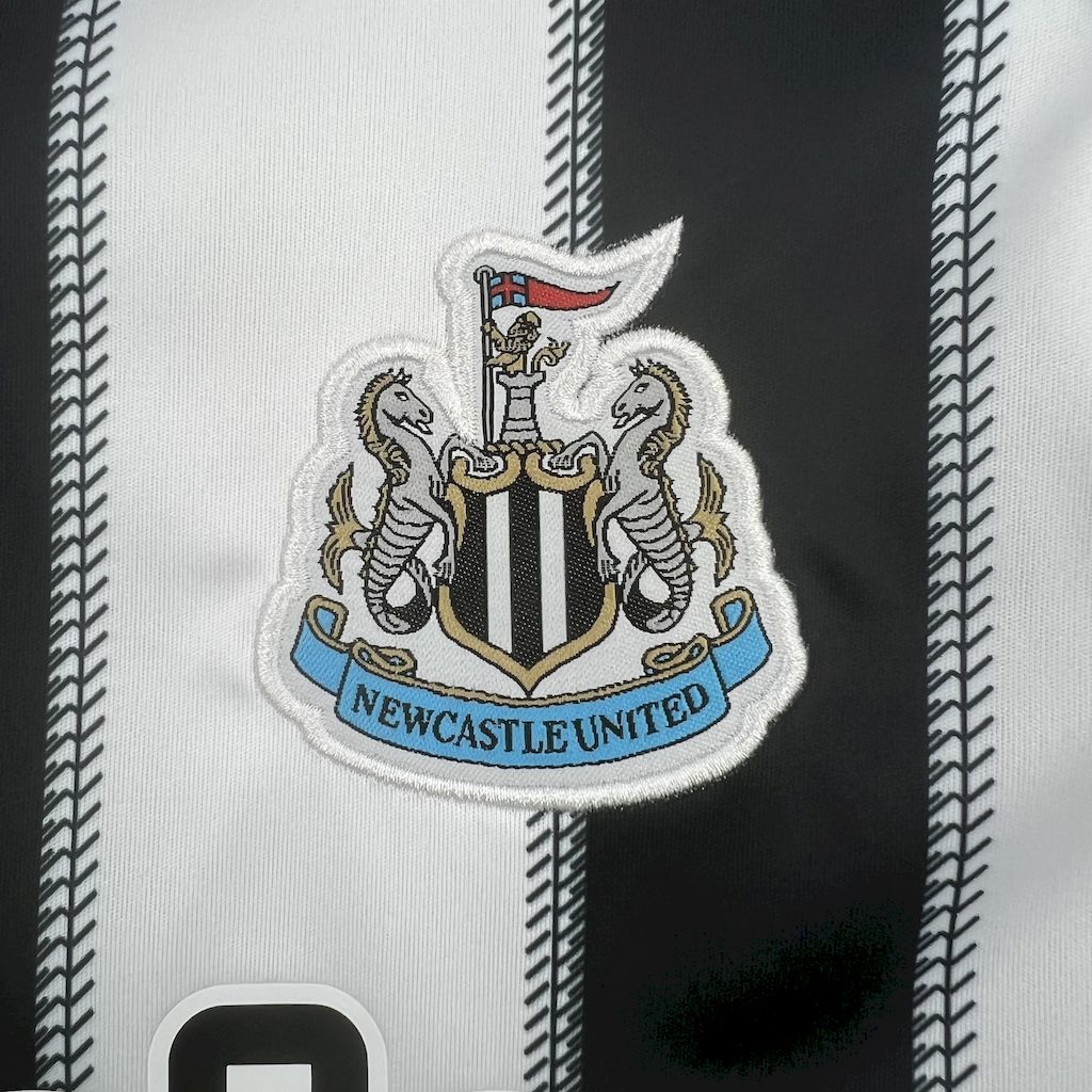 Newcastle United 2025-26 Home Kids Kit