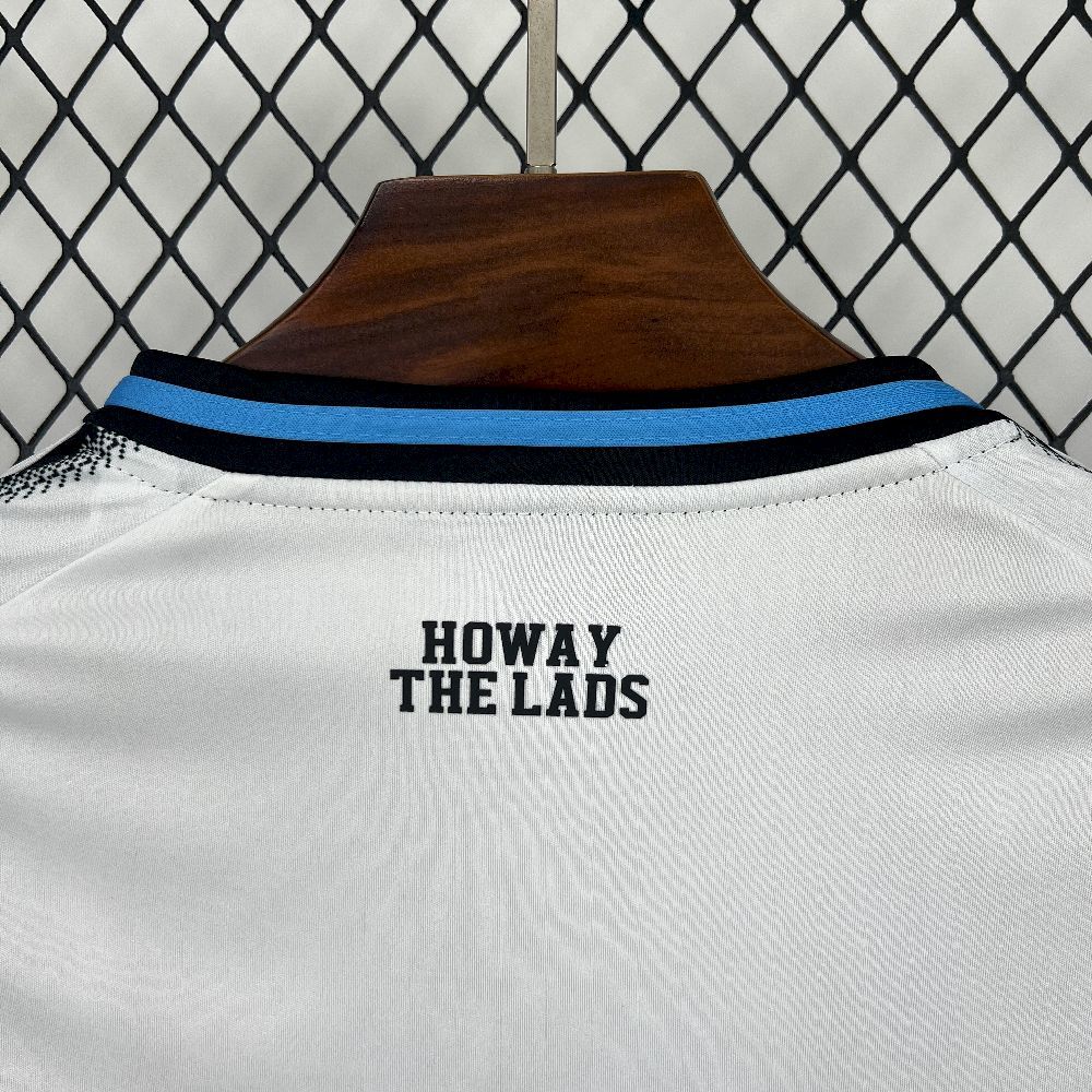 Newcastle United 25-26 Home Long Sleeves Football Jersey