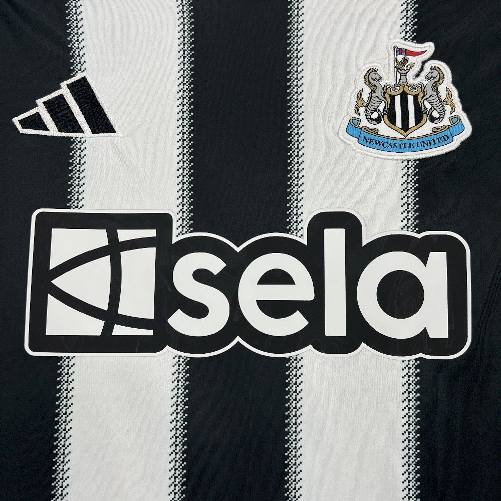 Newcastle United 25-26 Home Long Sleeves Football Jersey