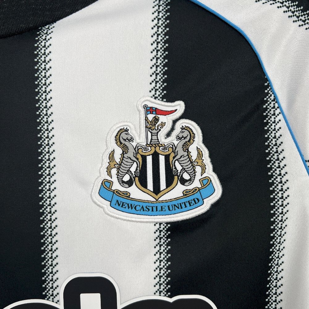 Newcastle United 25-26 Home Long Sleeves Football Jersey