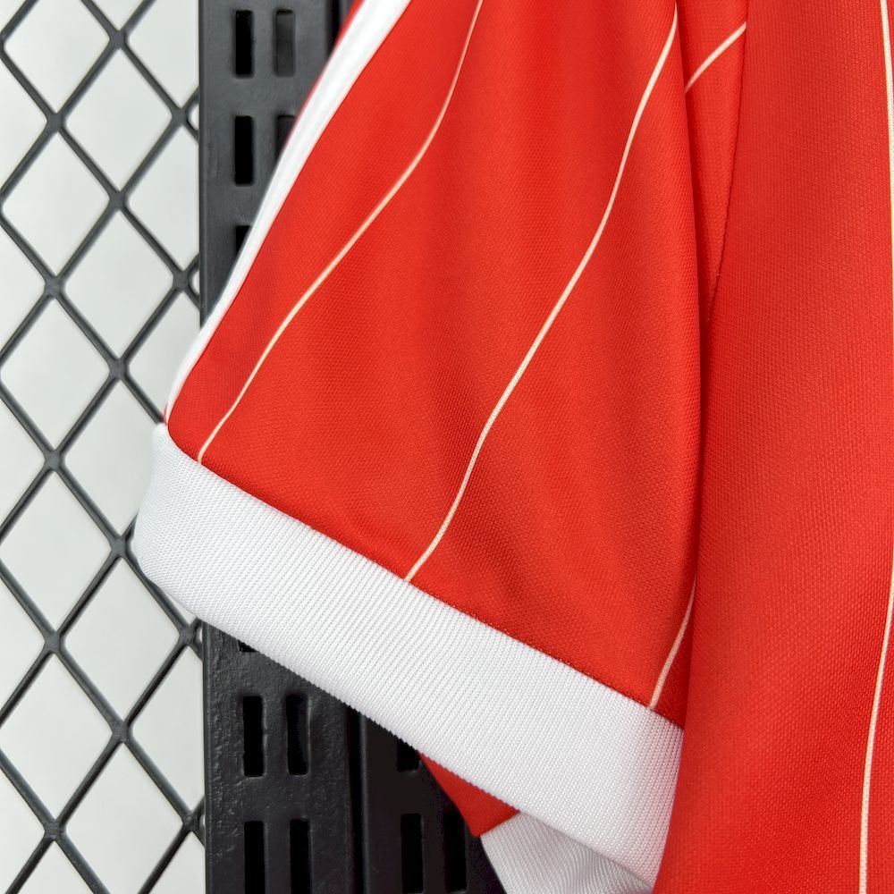 Nottingham Forest 82-84 Retro Jersey